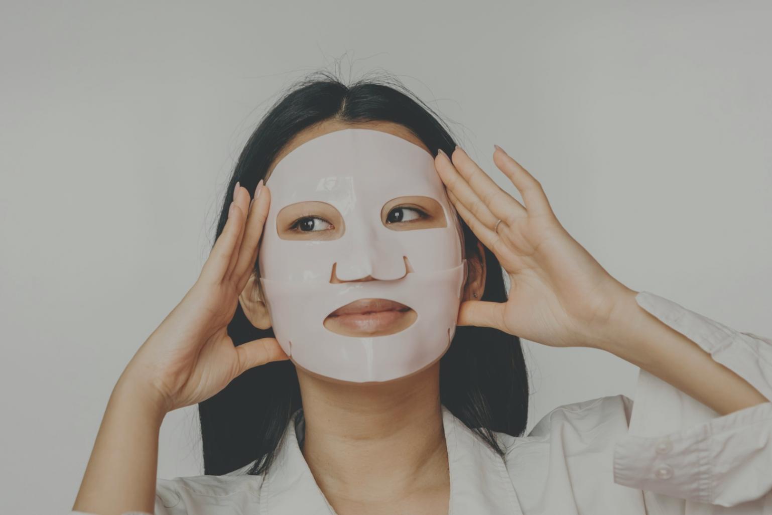 Strumenti e prodotti essenziali per iniziare con il makeup